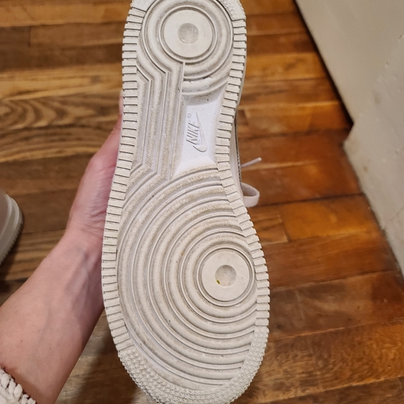 Sold - Picture 5 of 8